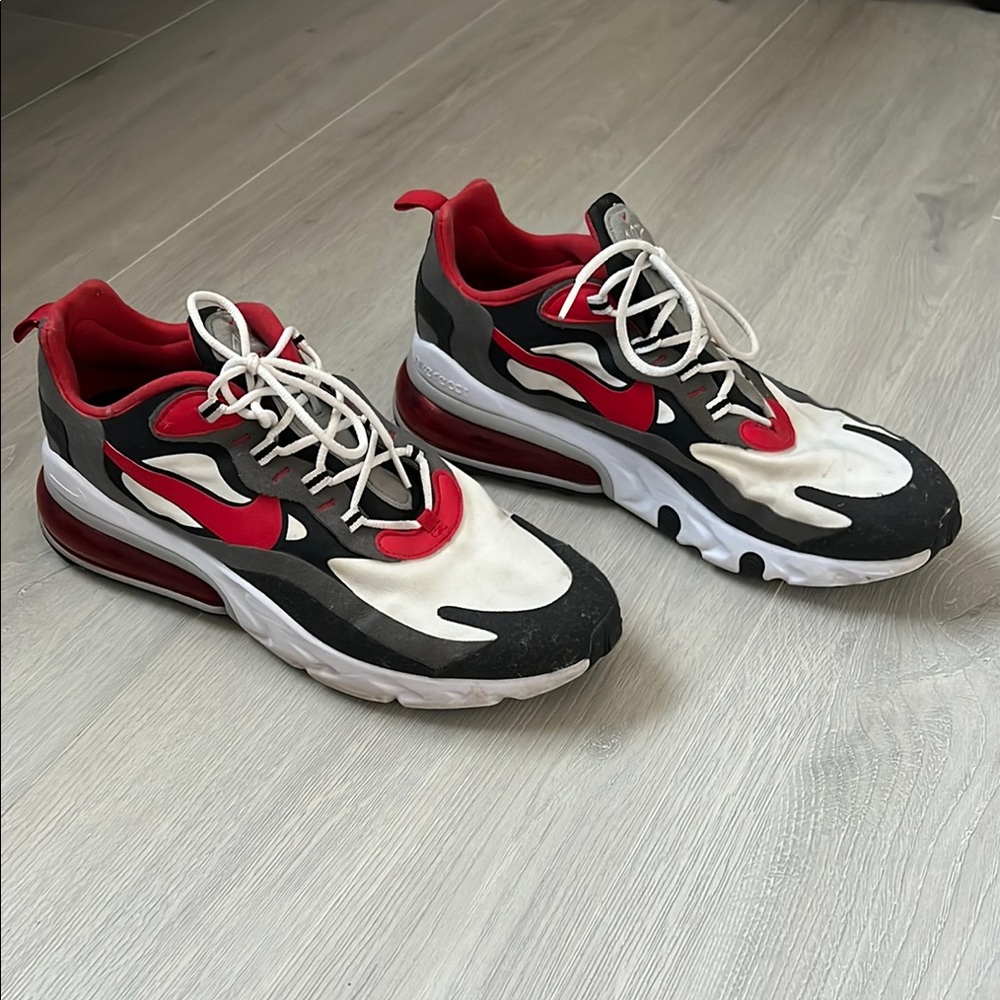 Nike Men's Air70 React Red and Black Sneakers